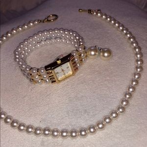 Bundle of Pearls. Never used